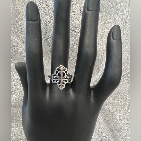 NEW: Elegant Vintage Stackable Style Finger Jewelry Decor - Picture 1 of 4